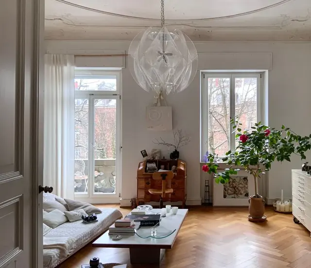 Intérieur aménagé avec du bois, photographie illustrative